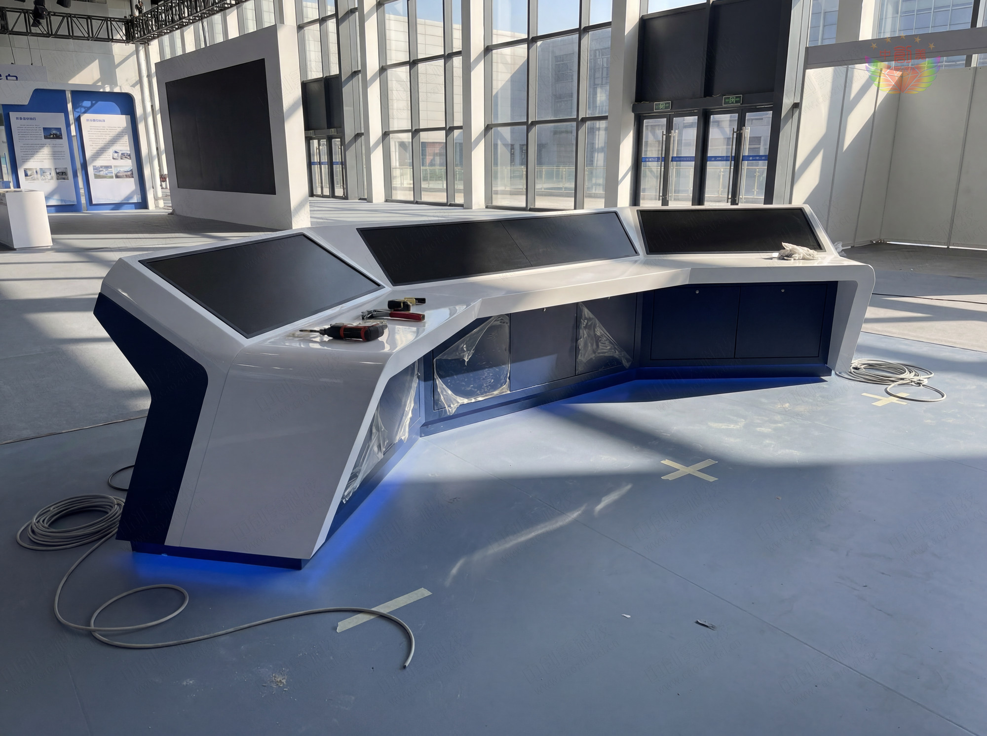展覽展示廳專用斜面操作臺圖片