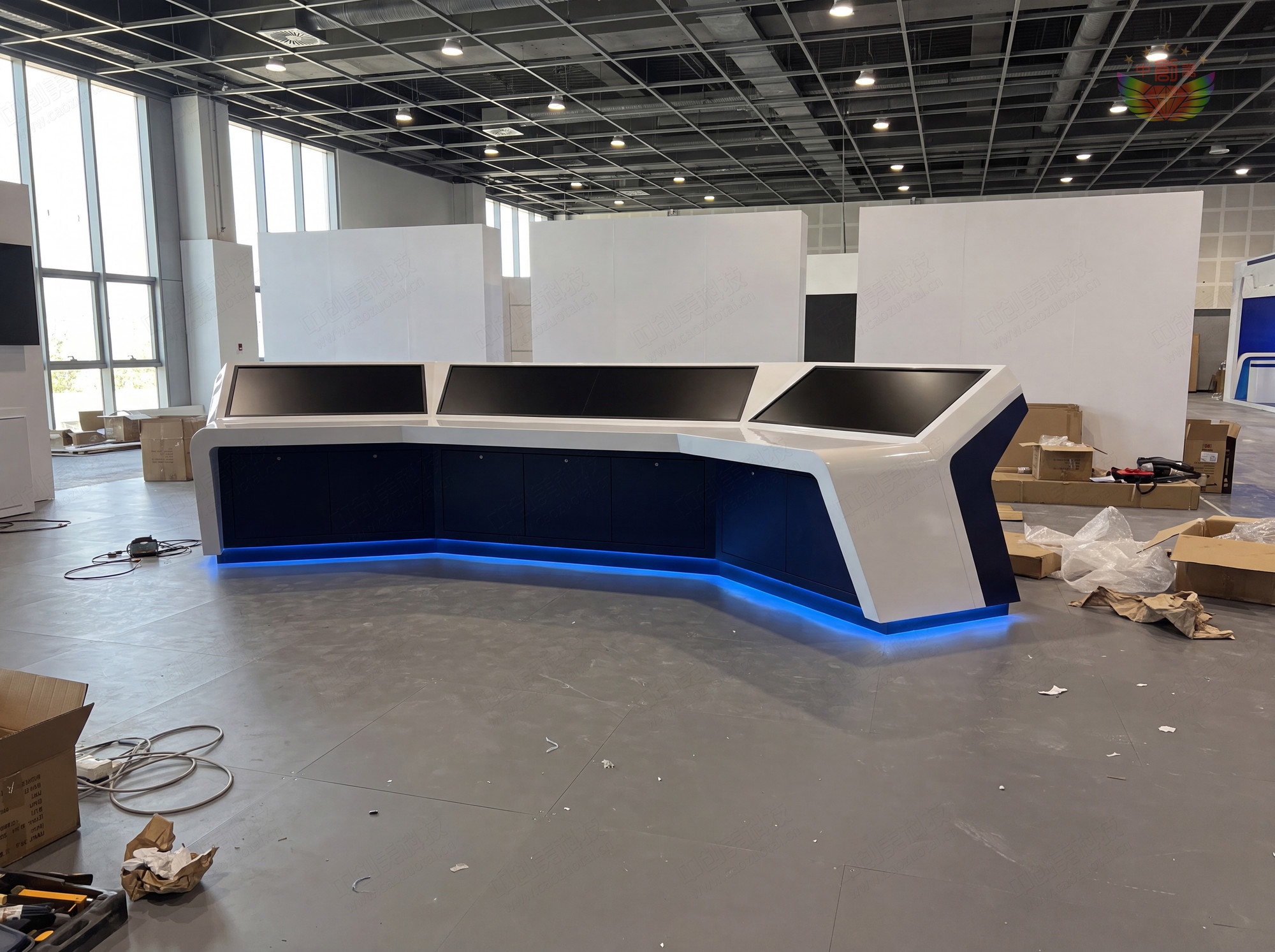 展覽展示廳專用斜面操作臺款式圖